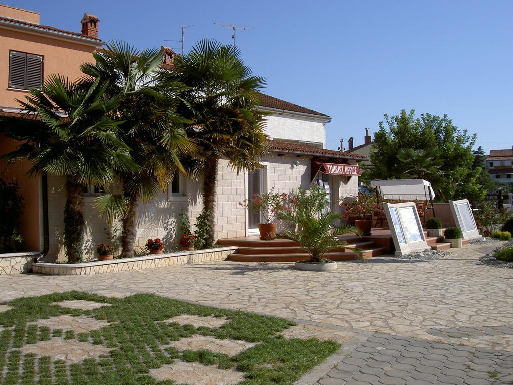 Apartments Kori Funtana Cameră foto